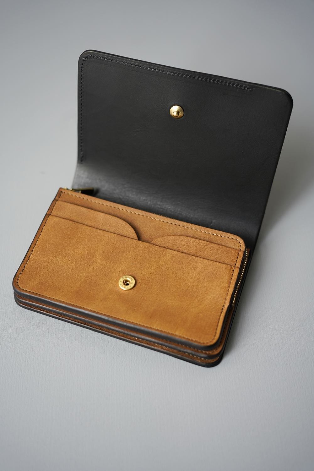 forme」Short wallet baby calf 2023秋生産モデル、入荷 | ANOTHER LOUNGE
