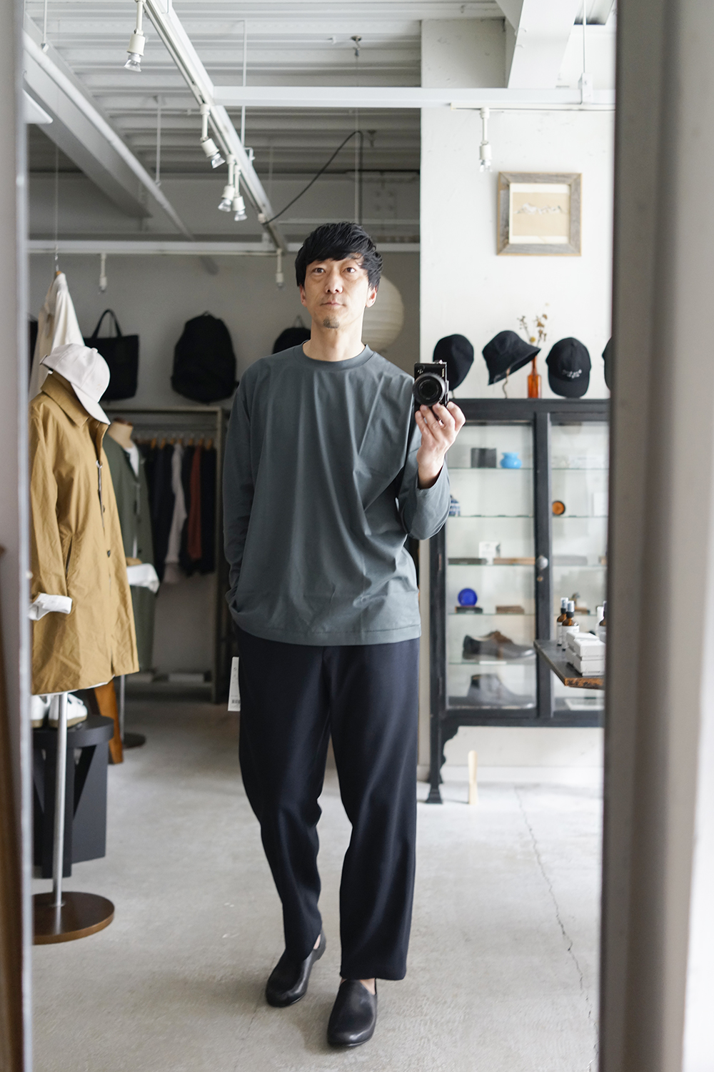 リバーシブルタイプ 【ATON】WOOL CARAMEL PIQUET EASY TAPERED