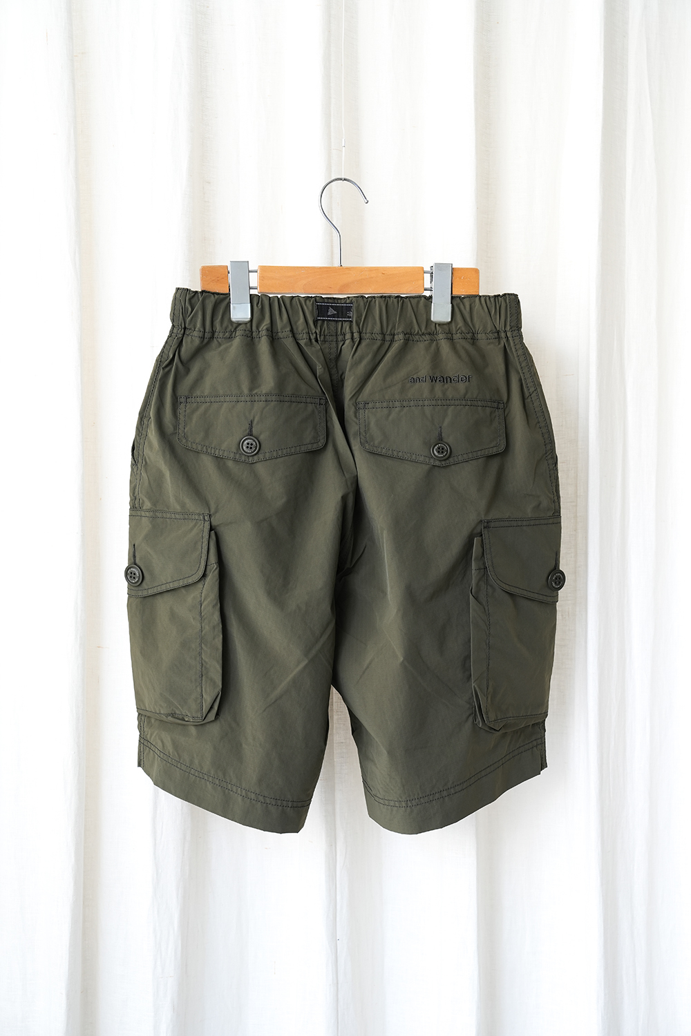 and wander」oversized cargo short pants | ANOTHER LOUNGE