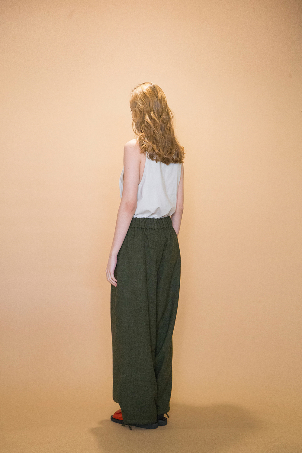 WOOL TWILL TUCK WIDE PANTS | ANOTHER LOUNGE