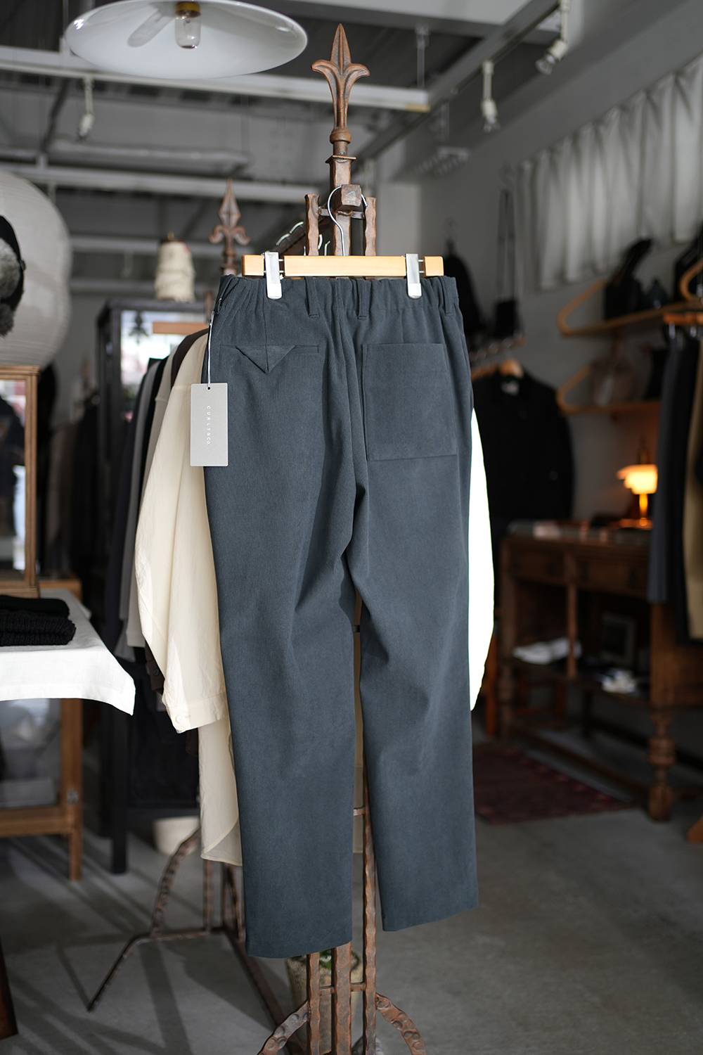 TRICOT CORDUROY TAPERED PANTS | ANOTHER LOUNGE