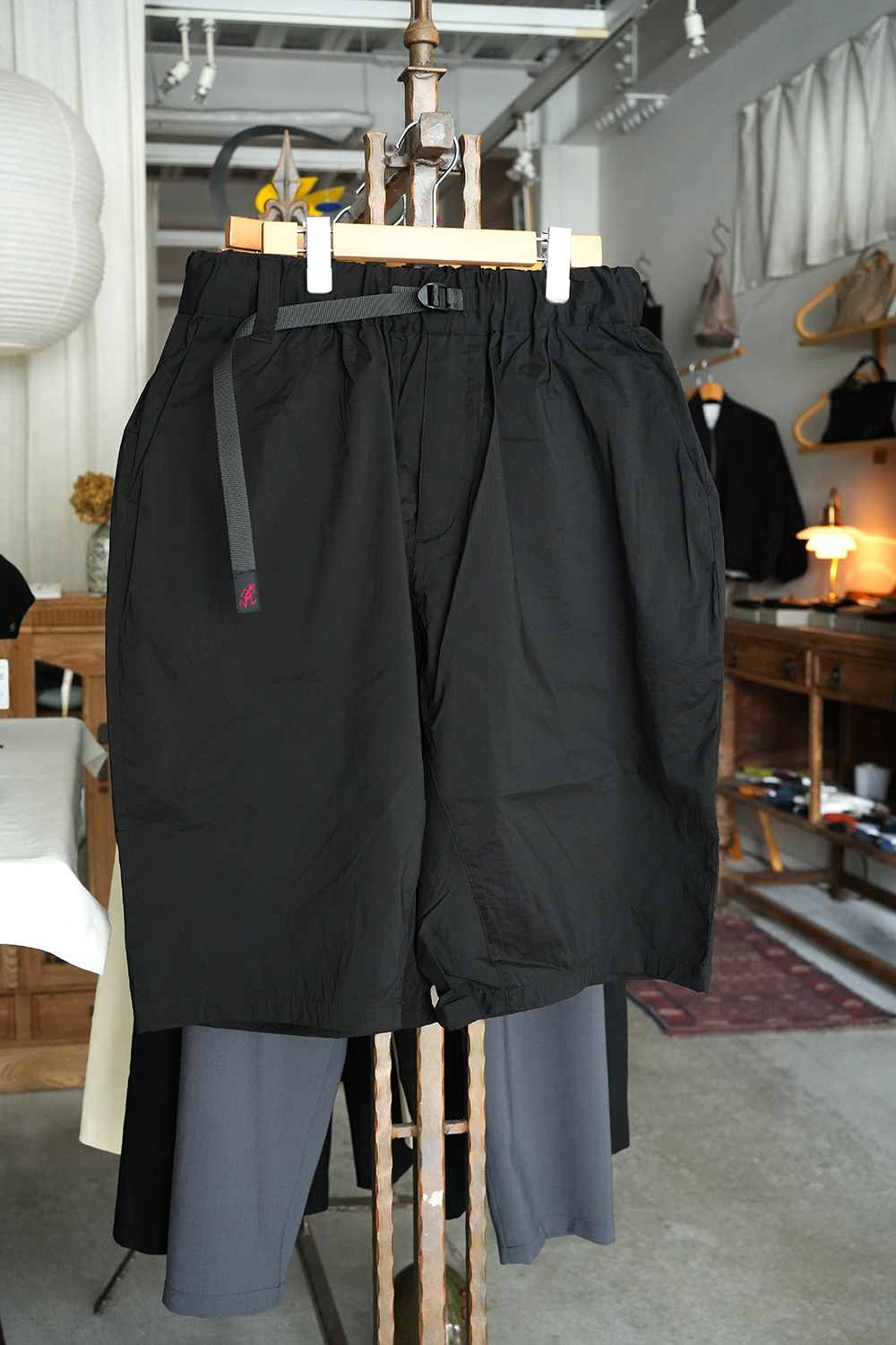 WM×GRAMICCI WIDE EASY SHORT PANTS